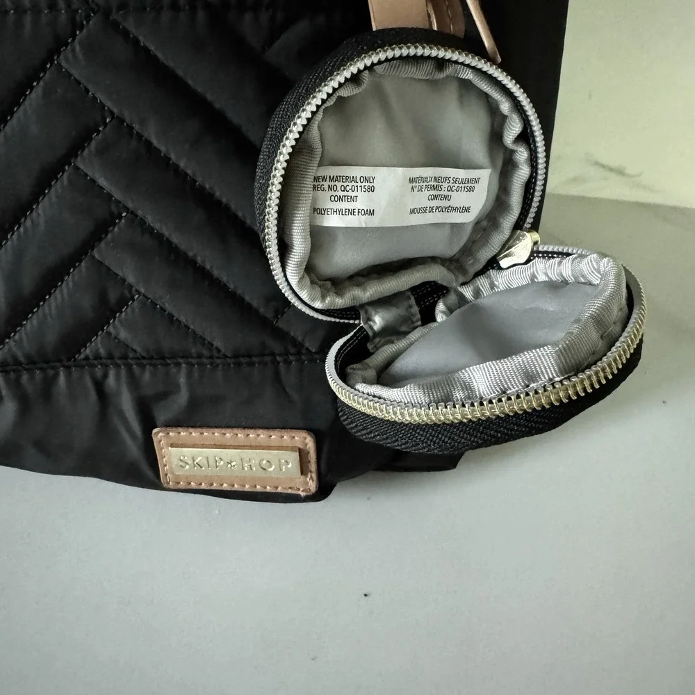 Skip Hop Suite Diaper Bag Backpack Set 6 in 1 Black Tan Gold Hardware Quilted